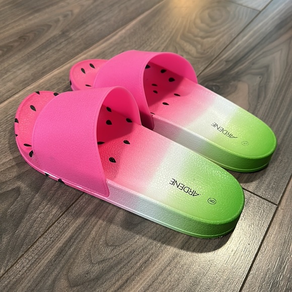 Watermelon Print Sandals/Slides - Size: 8 - Picture 2 of 4